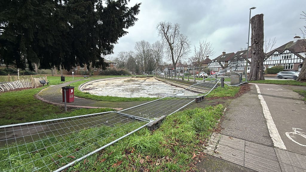 Elm Pond Wallington Fence vandalised again! whatsapp image 2025 12 23 at 11.43.40